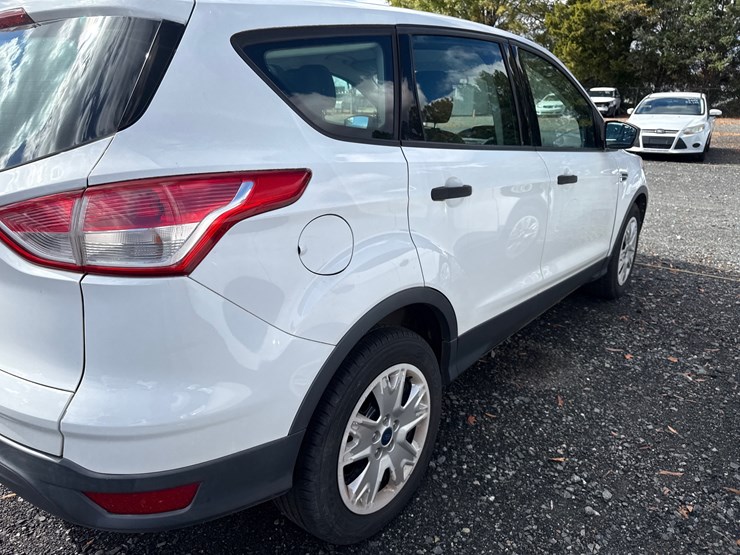 2015-ford-escape-image-42