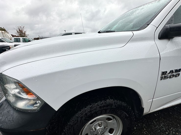 2015-dodge-ram-1500-image-36