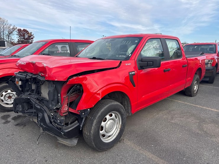 2022-ford-f150-xl-image-1