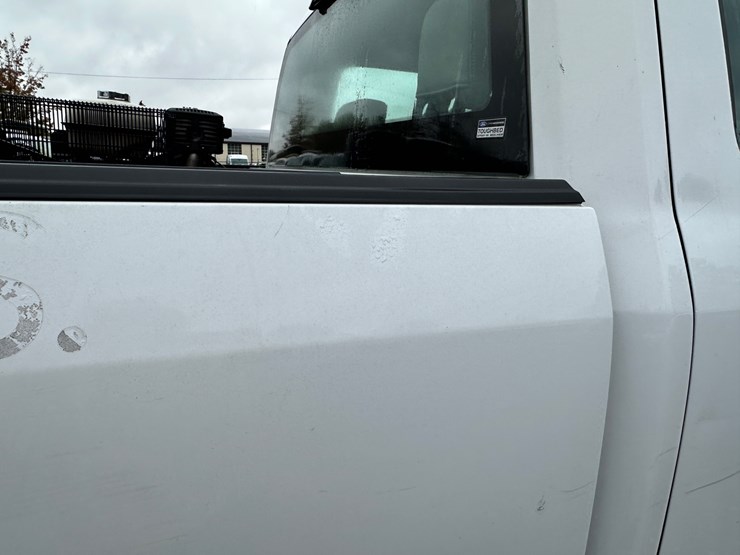 2020-ford-f150-xl-image-18