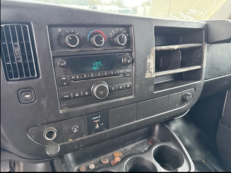 2014-utility-van-image-40