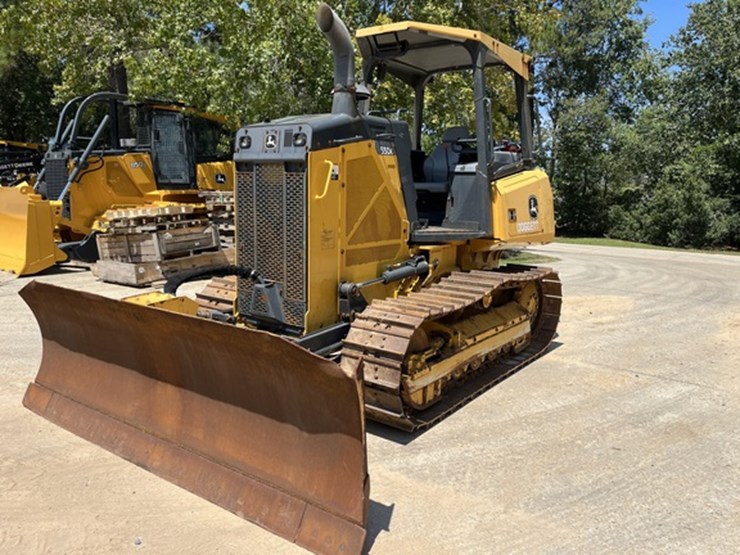 2019-deere-550k-image-1