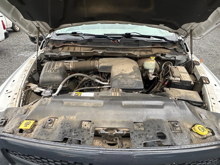 2015-dodge-ram-1500-image-60