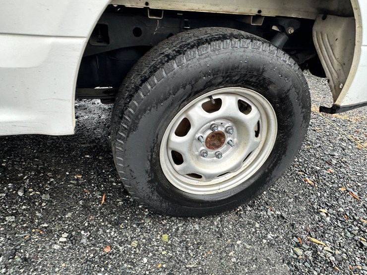 2020-ford-f150-xl-image-59