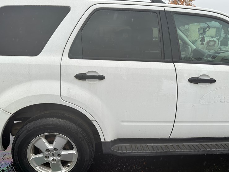 2012-ford-escape-xlt-image-16