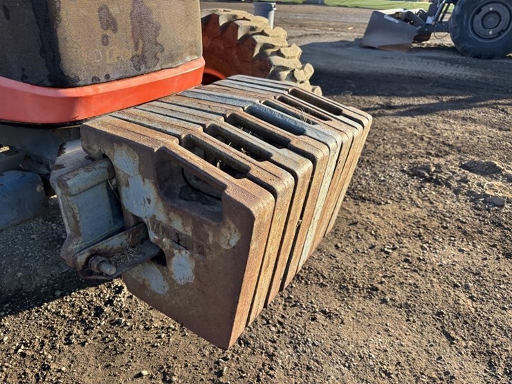 2006-kubota-m6040-image-7