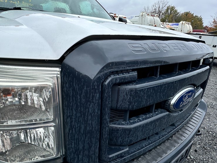 2015-ford-f350-image-33