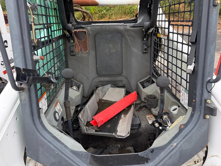 2016-bobcat-s650-image-8