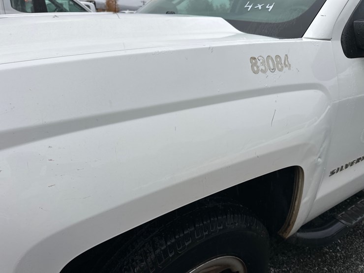 2016-chevrolet-silverado-image-29