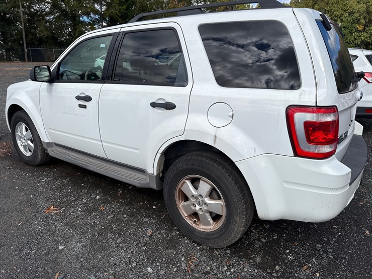 2012-ford-escape-xlt-image-42