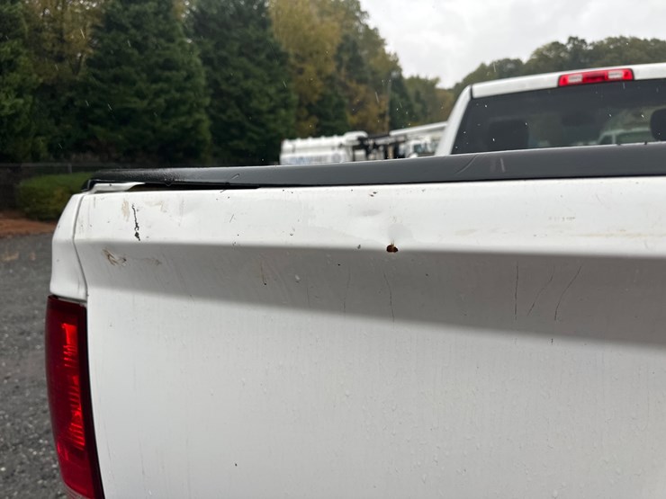 2015-dodge-ram-1500-image-44