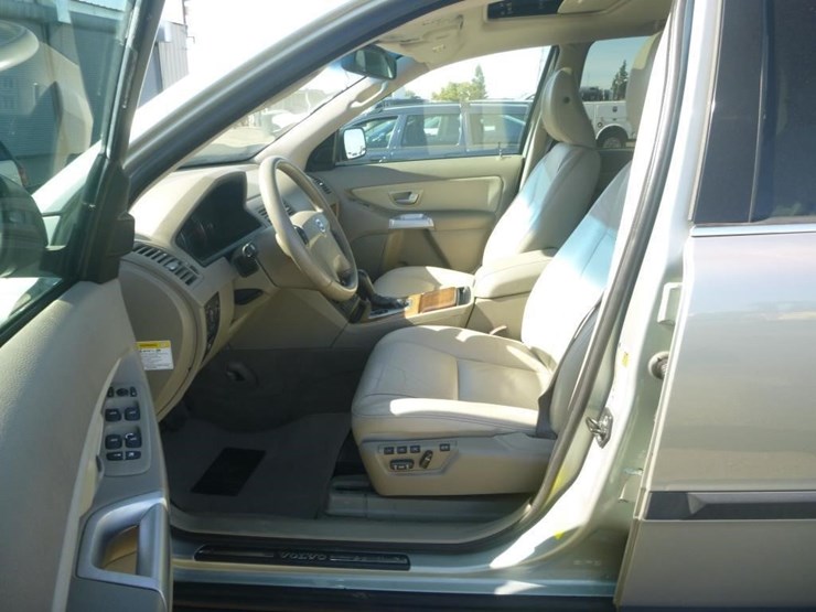 2005-volvo-xc90-image-8