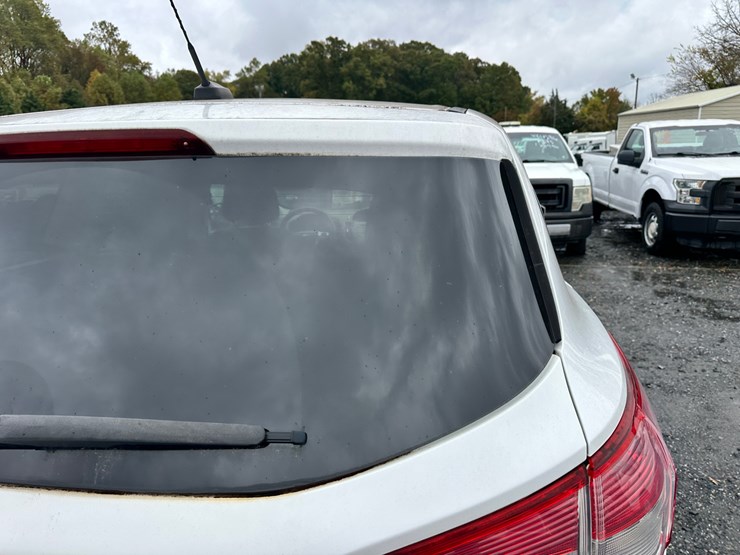 2014-ford-escape-image-63