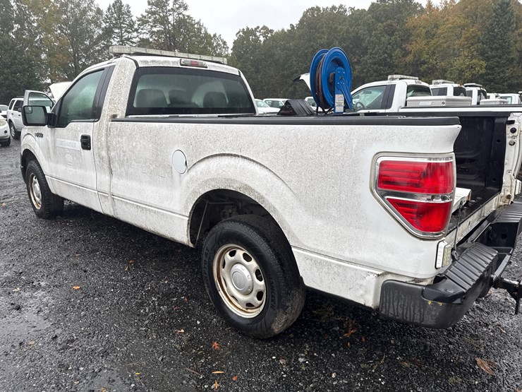 2011-ford-f150-xl-image-16