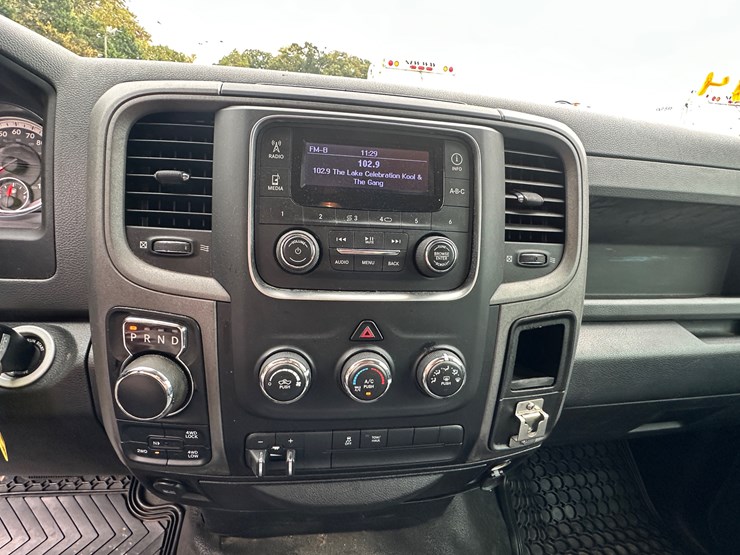 2015-dodge-ram-1500-image-68