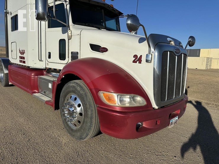 2014-peterbilt-386-image-3