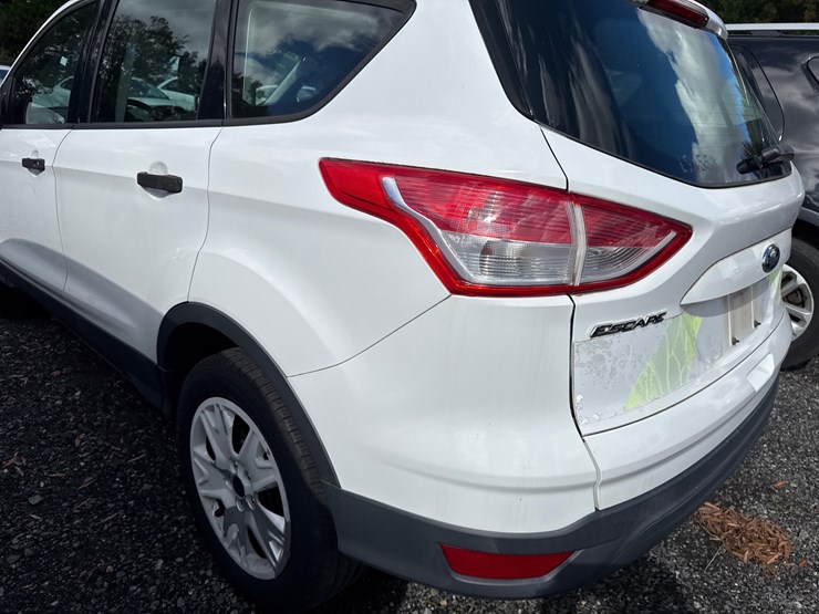 2016-ford-escape-image-39