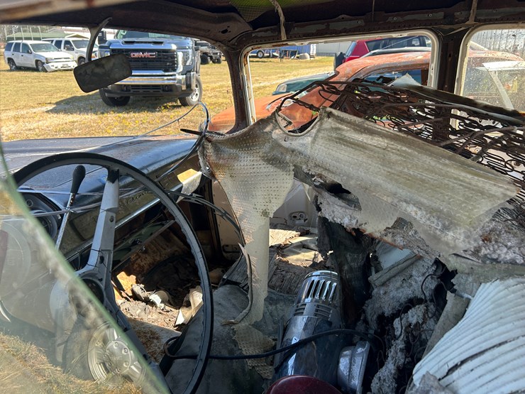 #22553-•-inop-1957-chevrolet-sedan-image-12