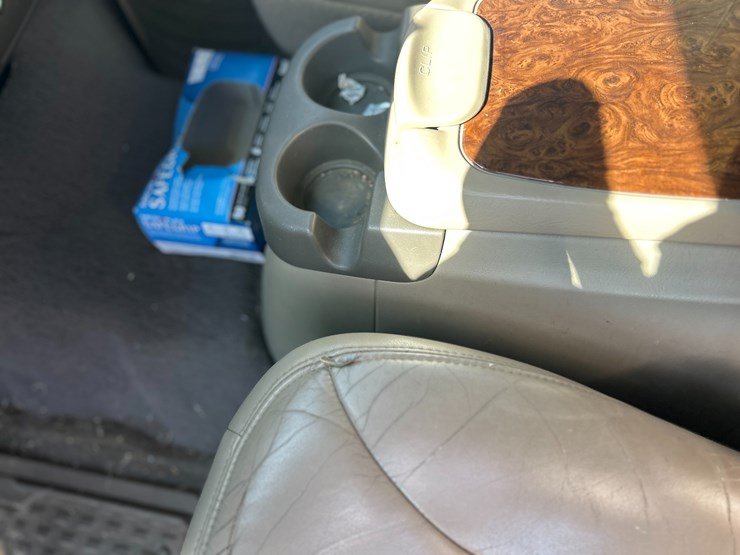 2000-ford-excursion-image-40