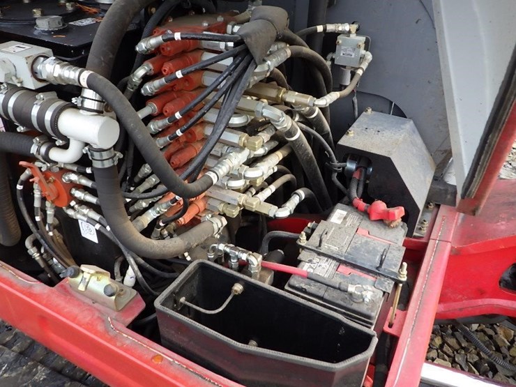 takeuchi-tb260-image-19