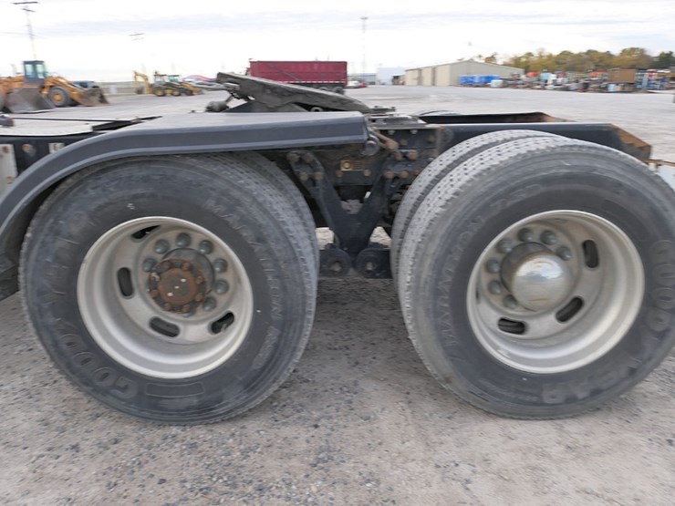 2006-kenworth-t800b-image-12