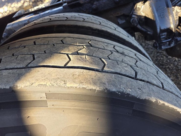 2007-peterbilt-386-image-95