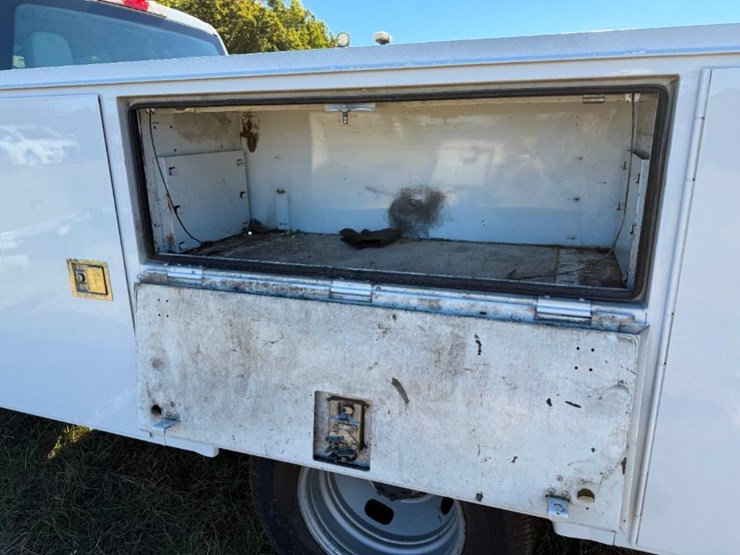 2017-ford-f350-xl-image-22