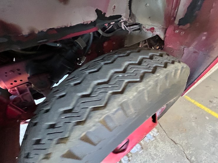 #22556-•-howe-load-star-1800-s/a-daycab-fire-truck-d0532ghb25589-image-7