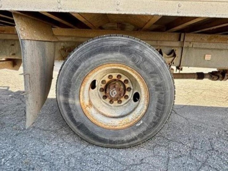 2013-ford-f750-xl-image-31