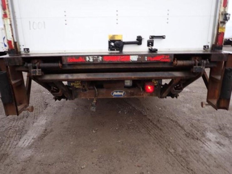 inoperable-2010-freightliner-m2106-business-class-image-48