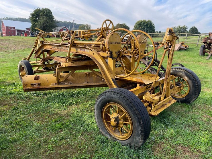 caterpillar-44-tow-grader-image-4