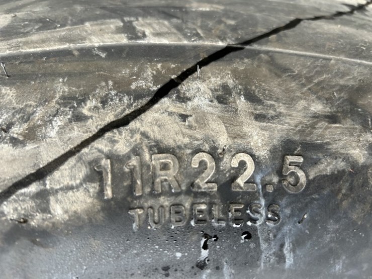 2007-peterbilt-387-image-35