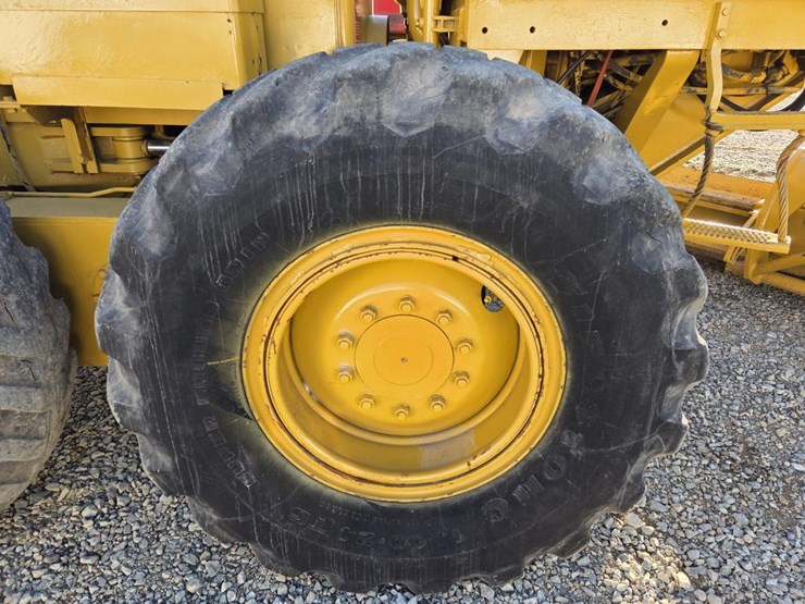 caterpillar-140-image-68