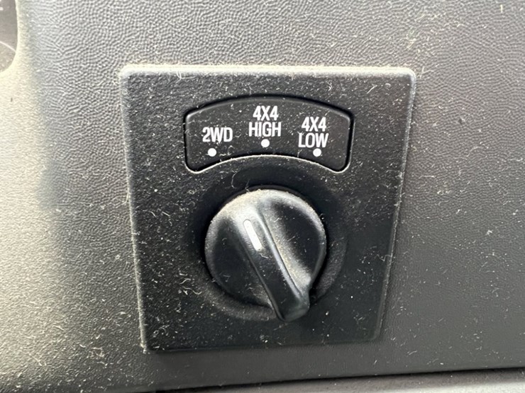 2004-ford-f350-image-33