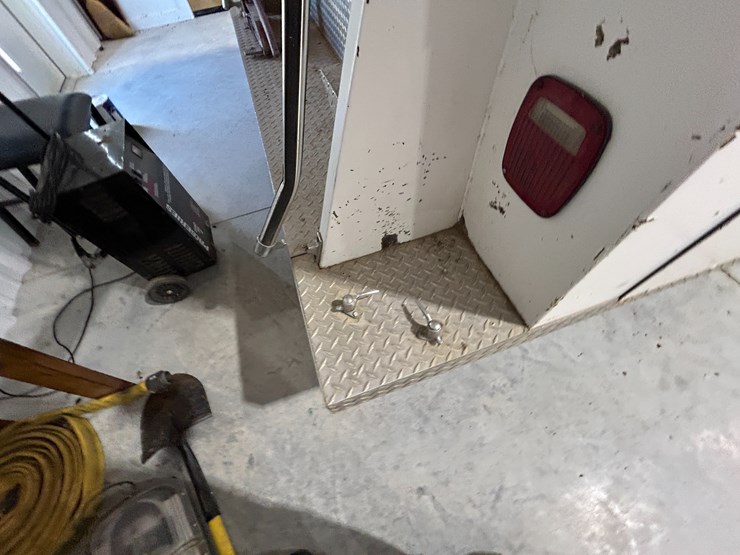 1993-freightliner-fl80-image-50