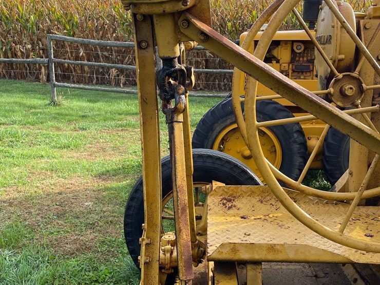 caterpillar-44-tow-grader-image-39