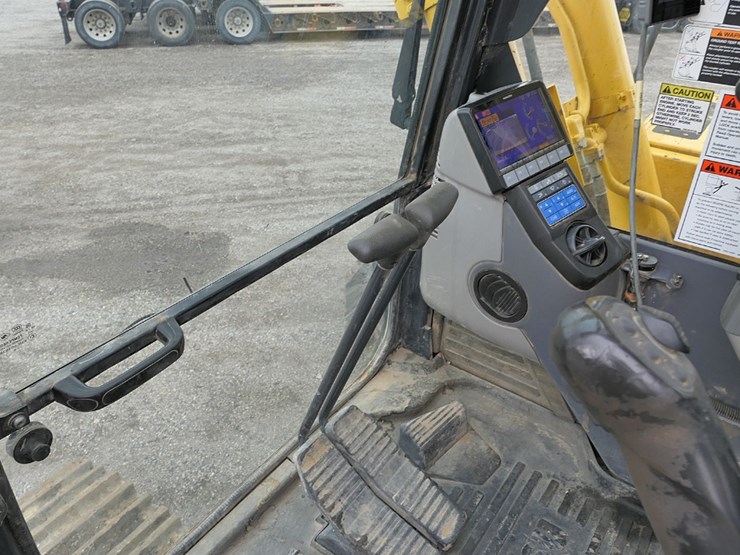 2017-kubota-pc360-lc-10-image-42