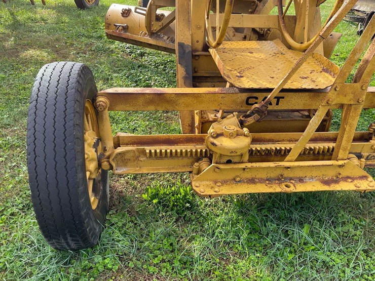 caterpillar-44-tow-grader-image-35