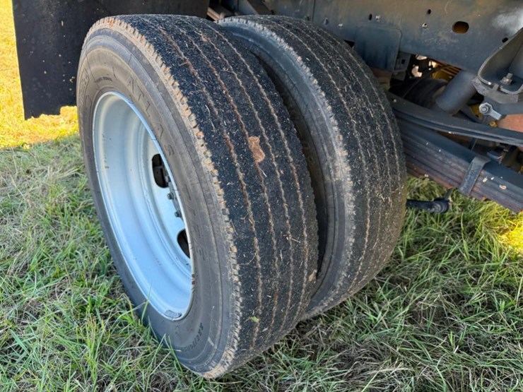 2020-dodge-ram-5500-image-25