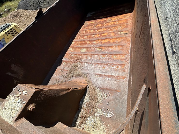 #22533-•-1994-freightliner-t/a-daycab-dump-truck-vin:-1fuyfdyb6rp462199-image-61