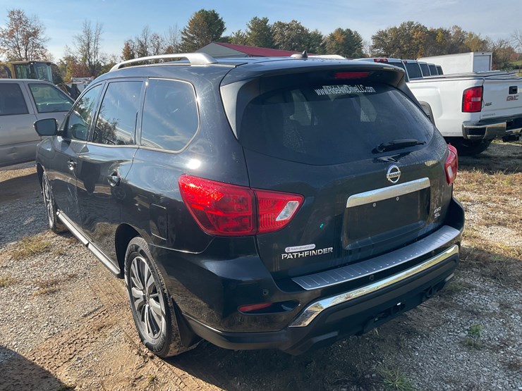 2017-nissan-pathfinder-image-5