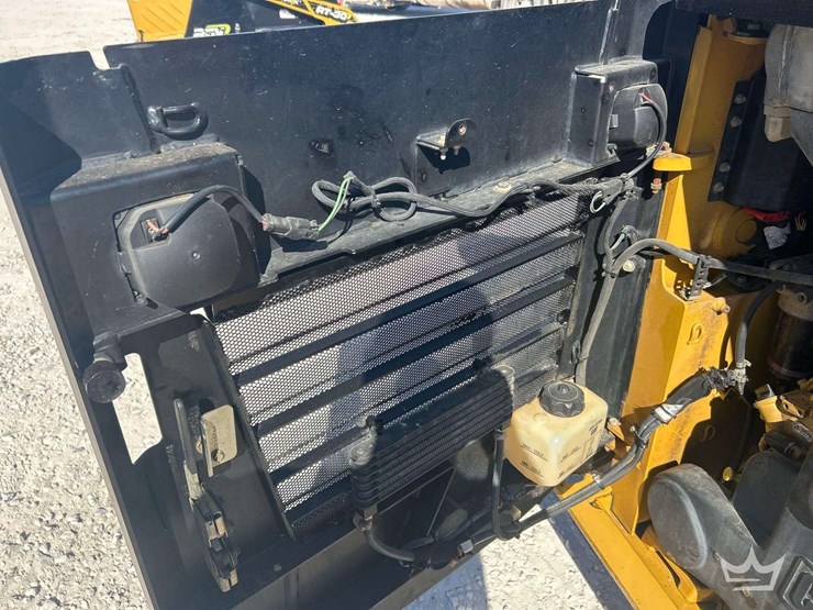 caterpillar-249d-image-8