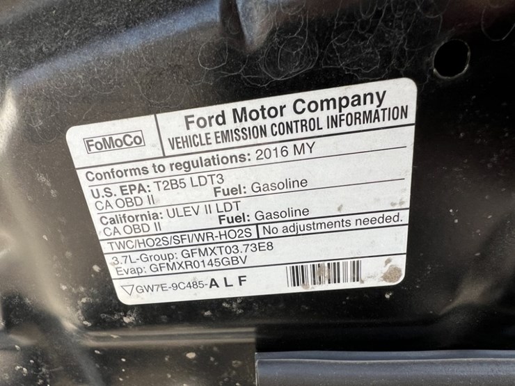 2016-ford-explorer-image-15