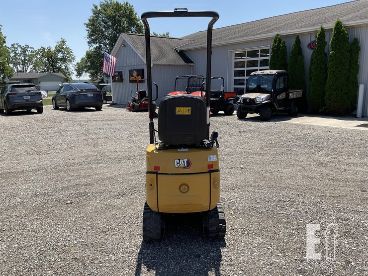 2022-caterpillar-300.9d-image-4