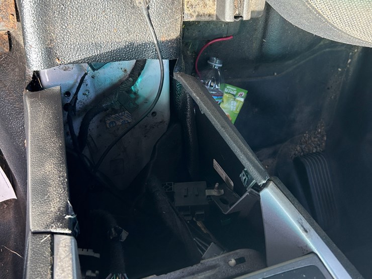 2013-ford-explorer-image-45