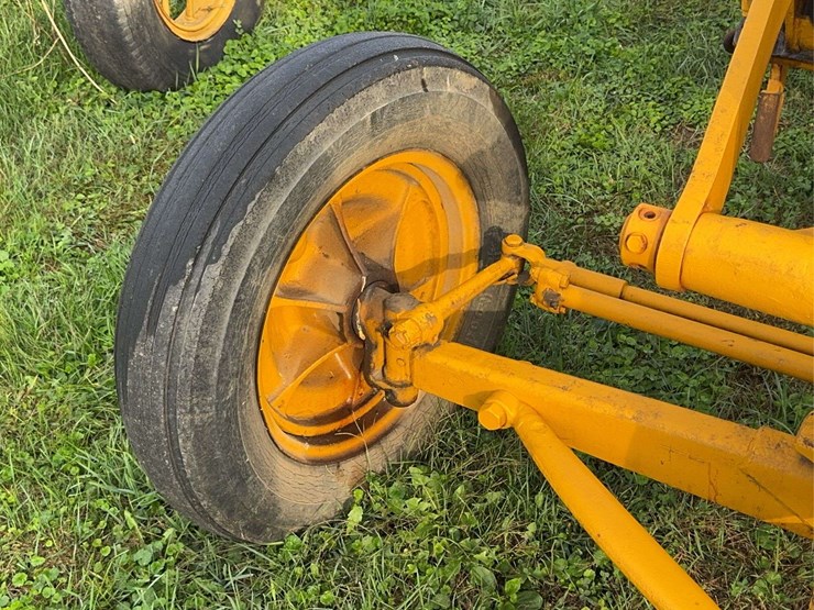 1937-caterpillar-no.-212-motor-grader-image-11