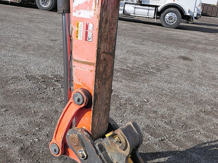 2017-kubota-kx080-image-9