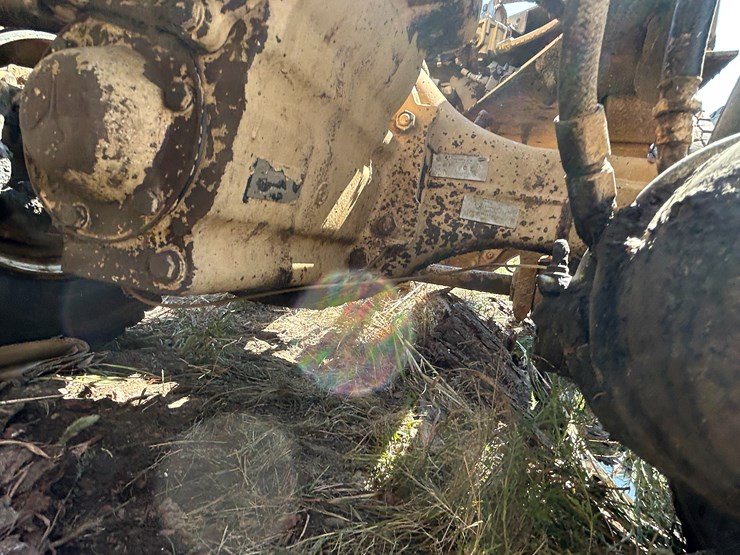 #22529-•-inop-1992-freightliner-t/a-daycab-truck-tractor-vin:-1fuymzyb1np357132-image-31