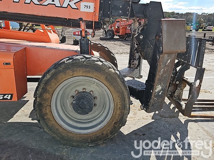 2018-sky-trak-10054-image-10