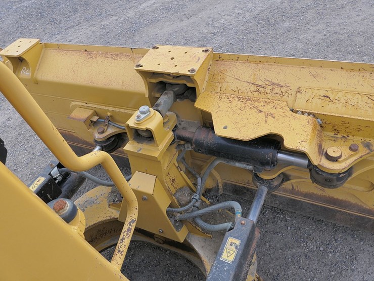 2015-caterpillar-d6n-xl-image-36